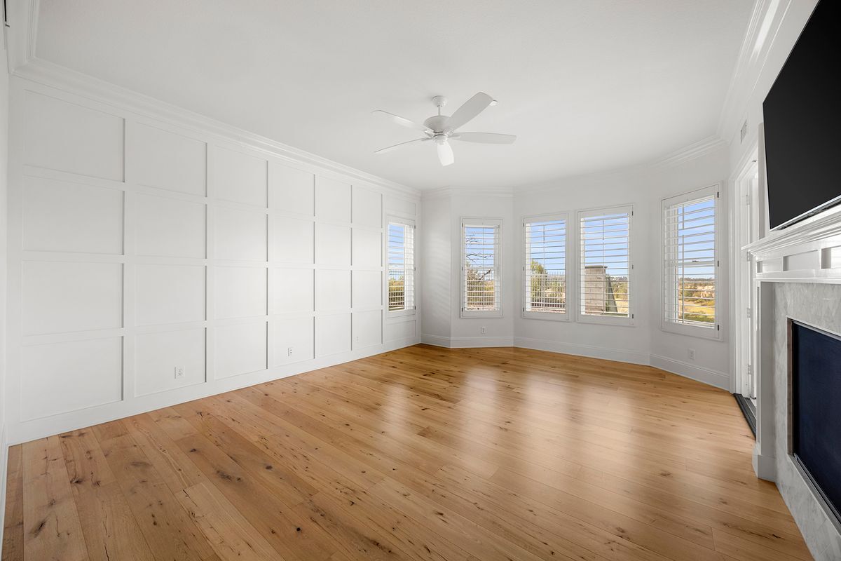 Building Photo - 2309 Skyline