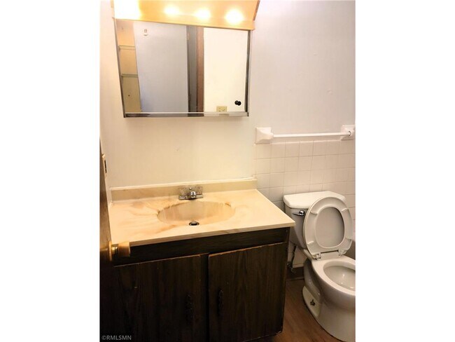 Building Photo - 415-417 S Wasson Ln