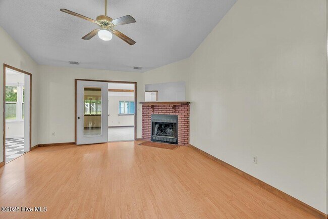 Building Photo - 295 Riggs Rd
