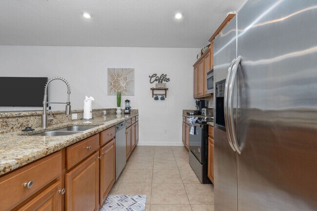 Building Photo - Stunning 4BR Resort Home in Four Corners, ...