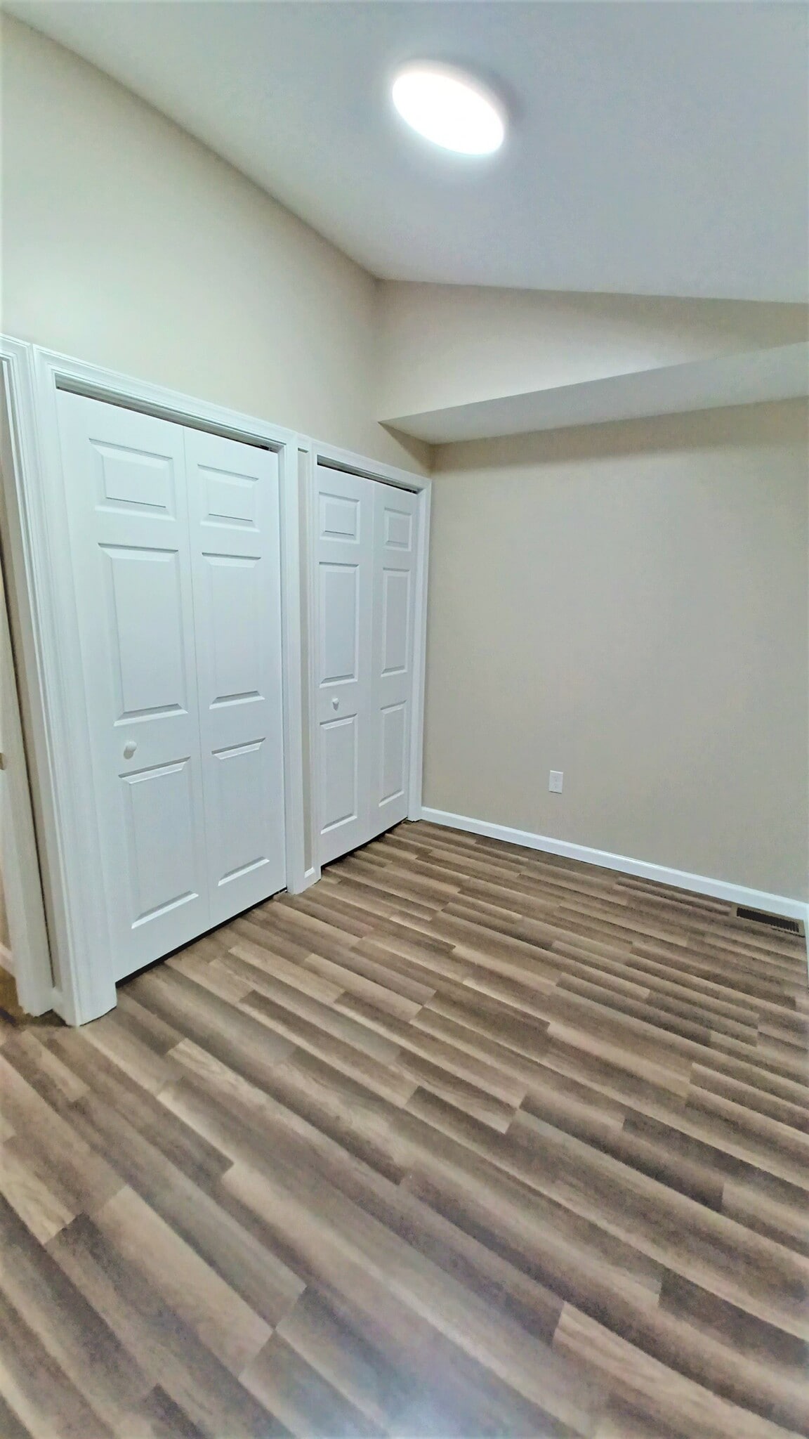 Back Bedroom - 135 Hamilton Ave