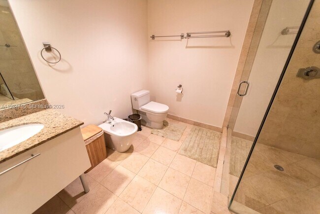 Building Photo - 17201 Collins Ave