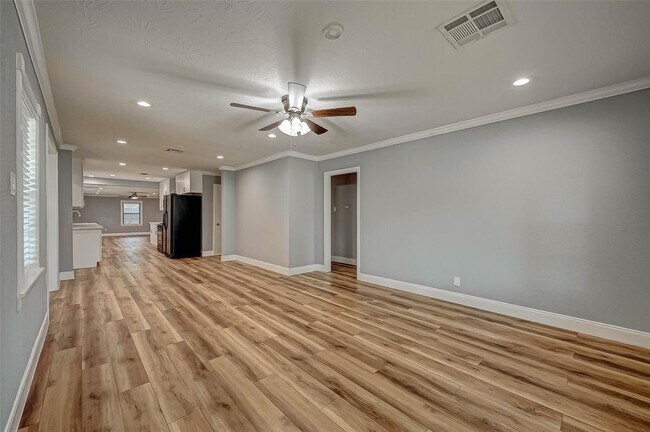 Building Photo - 4038 Cheena Dr