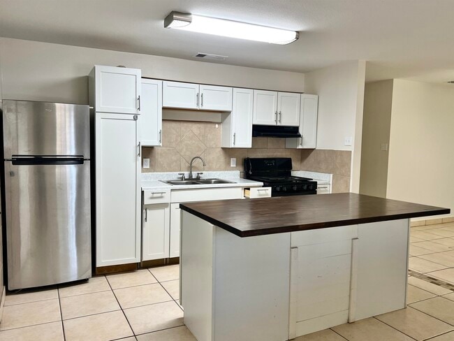 Building Photo - 1515 Quail Creek Rd