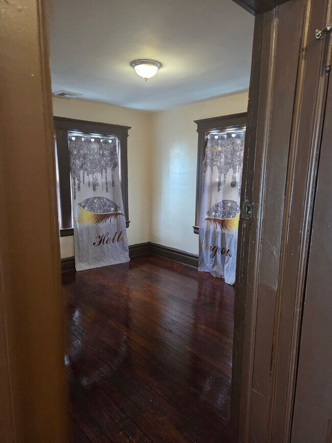 Building Photo - 20-22 Rockland Ter