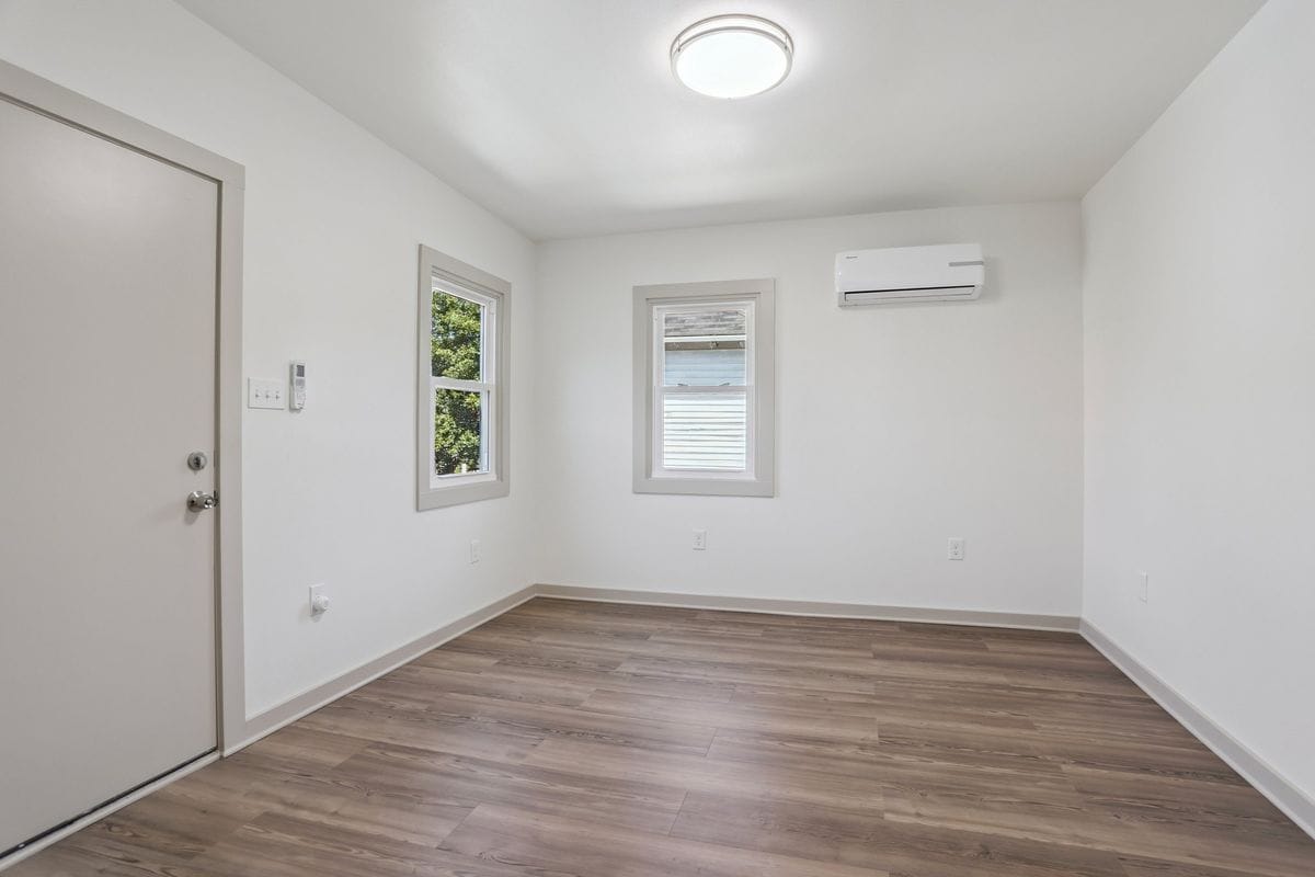 Building Photo - 720 Spain St