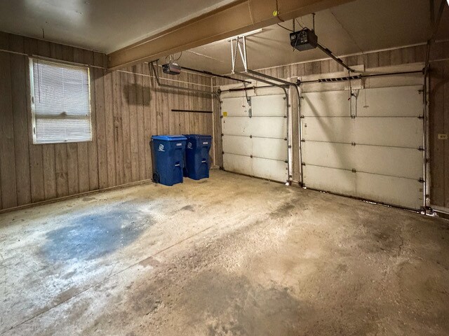 Building Photo - 5090 Prairie Oak Rd