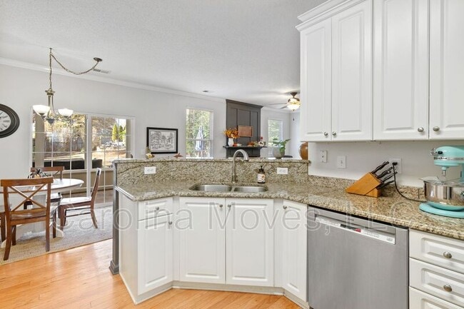 Building Photo - 312 Waterton Way