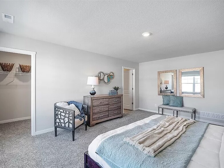 Building Photo - 345 Juniper Dr