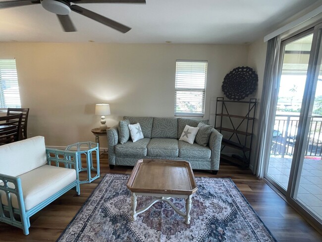 Building Photo - Top Floor Opukea Three Bedroom/Two Bathroom