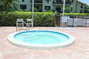 Building Photo - 1515 Pinellas Bayway S