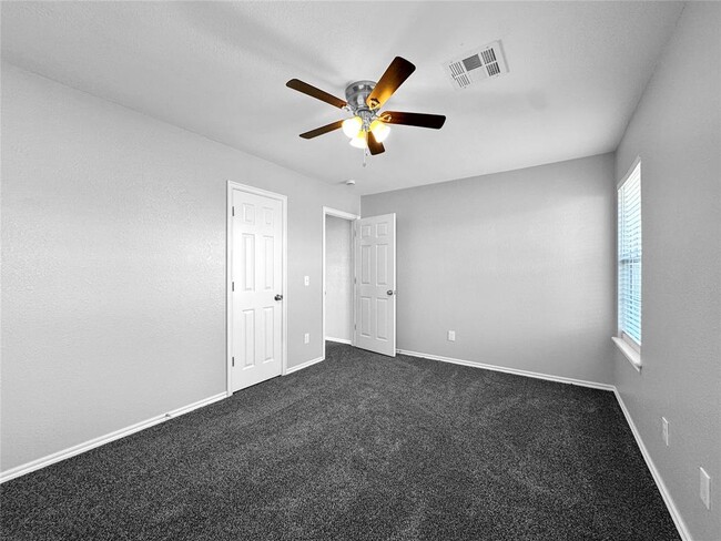 Building Photo - 4917 SE 89th Terrace