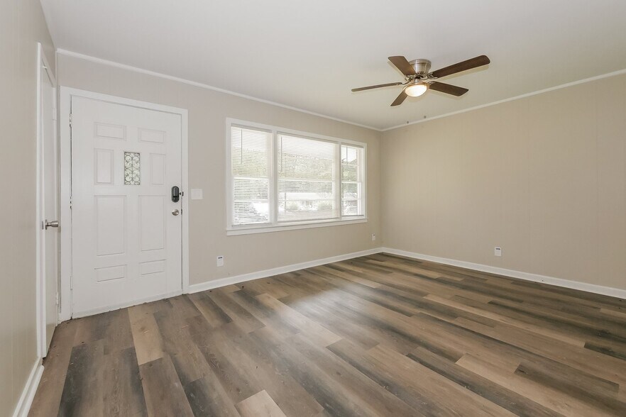 Building Photo - 4773 Wellborn Dr