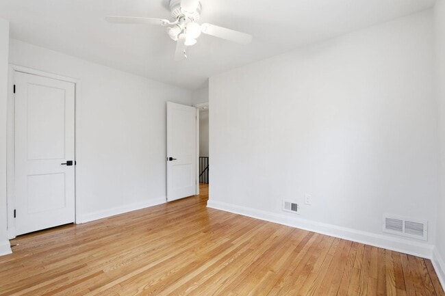 Building Photo - Newly Remodeled 3BR Semi-Detached in Catonsville | Refinished Oak Floors | Updated Kitchen + Bath...