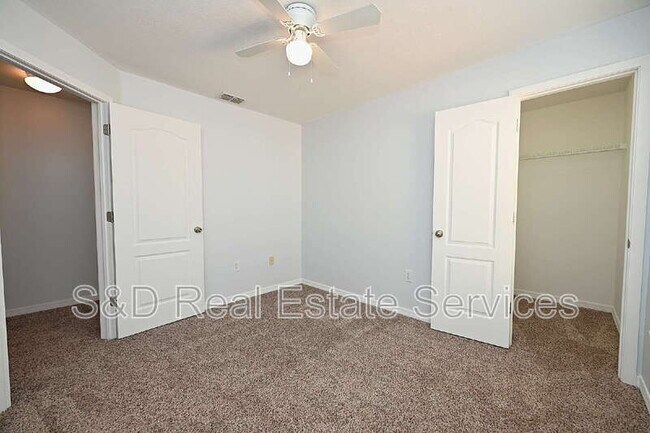 Building Photo - 4219 Winding Vine Dr