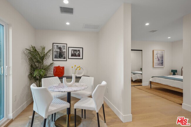 Building Photo - 665 McCadden Pl