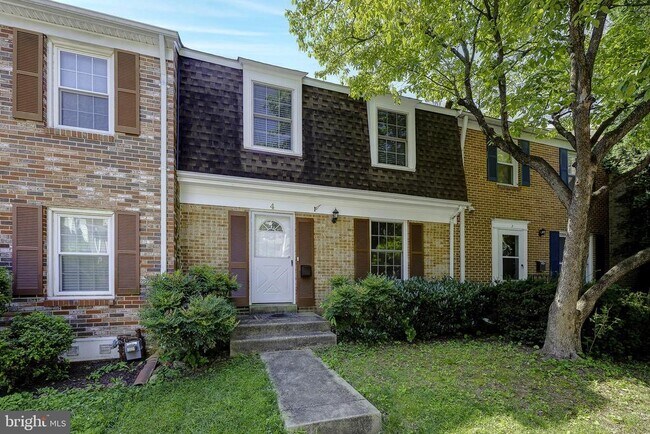 Building Photo - 4 Ritchfield Ct