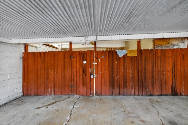 Building Photo - 6710 Biggs Ct