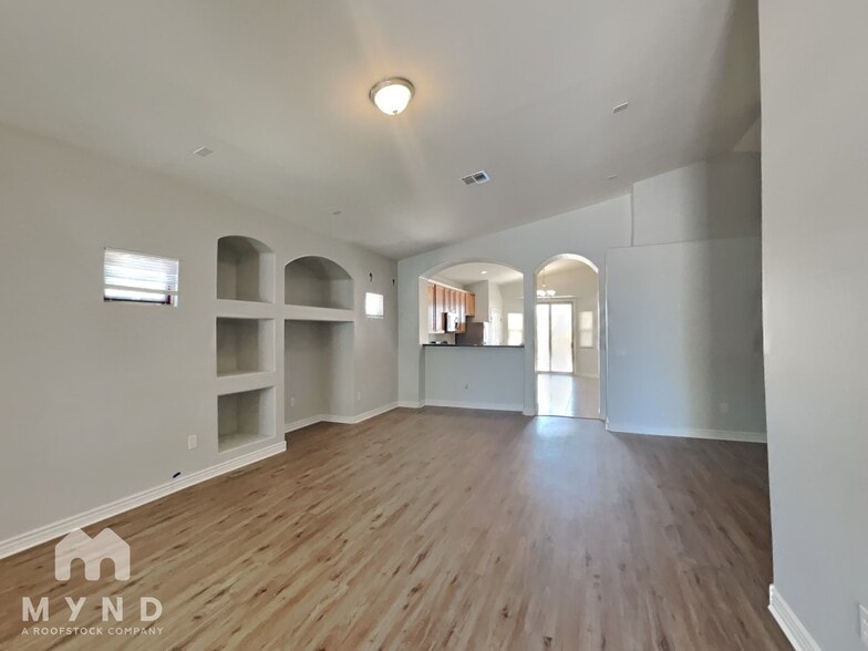 Building Photo - 1229 Prickly Pear St