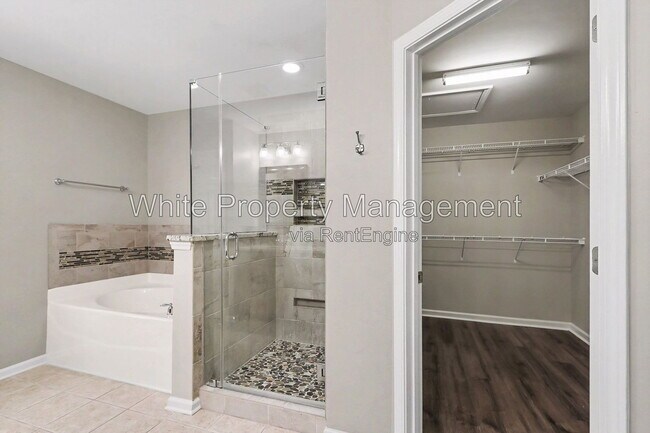 Building Photo - 5000 Joyful Noise Ln