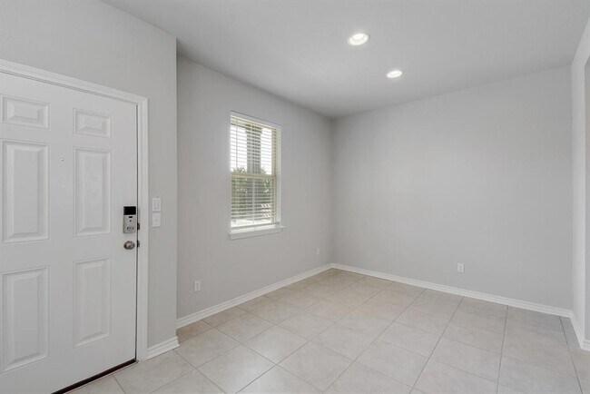 Building Photo - 1661 Yaupon Grove Ln