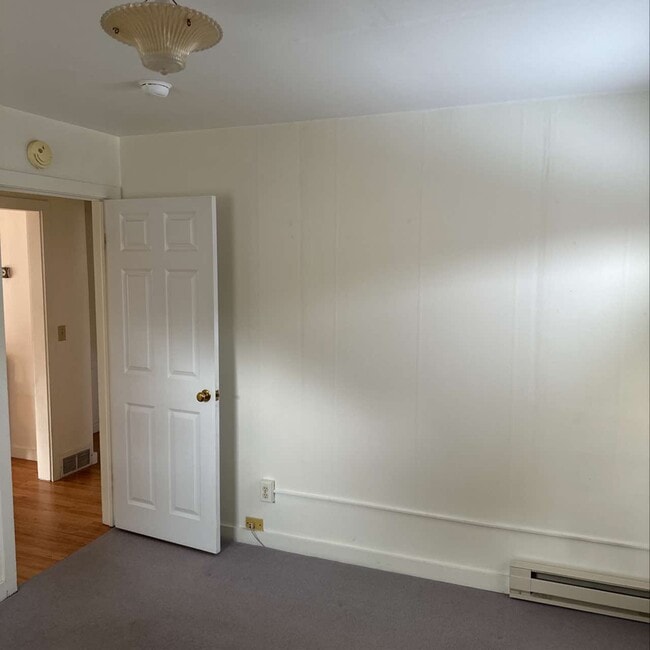 Building Photo - 45 E Simpson Ave