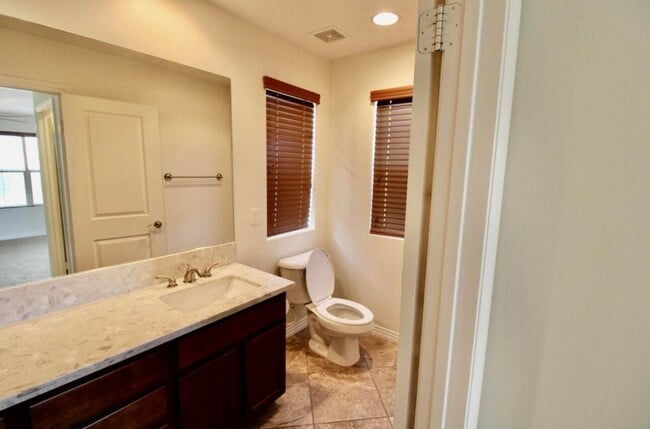 Building Photo - 52065 Graythorn Way