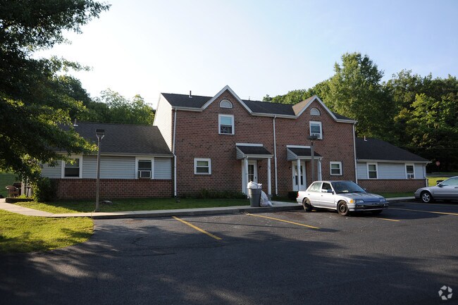Building Photo - Richard B. Delp Townhouses