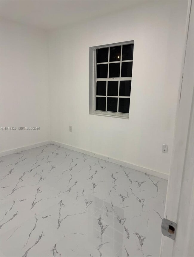 Building Photo - 4200 SW 96th Ave