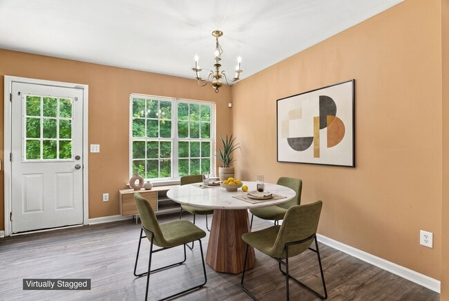 Building Photo - 926 Oakshire Cir