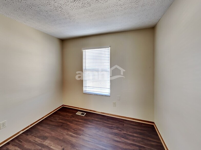 Building Photo - 6617 Winbarr Way