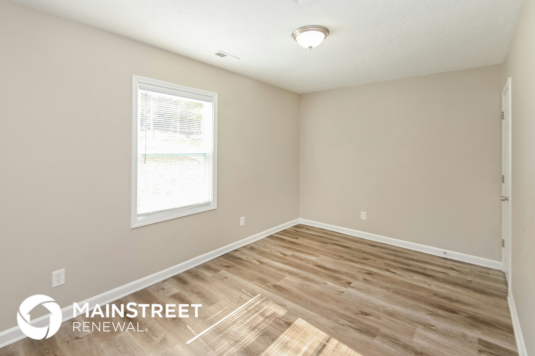 Building Photo - 6145 Loch Arbor Ln