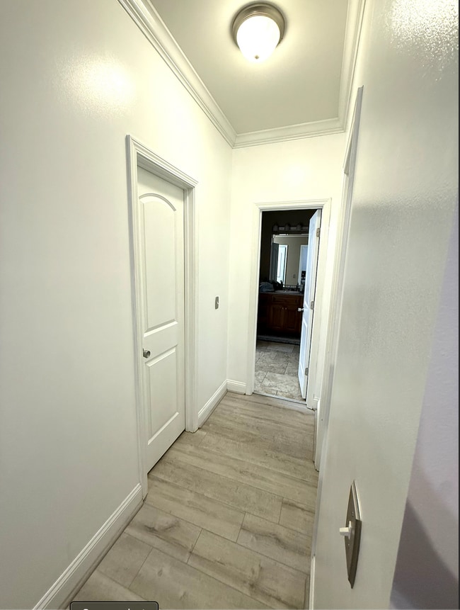 Building Photo - 4 bedroom 2.5 bath home