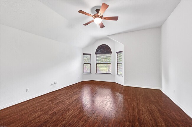 Building Photo - 10106 W Temple Dr