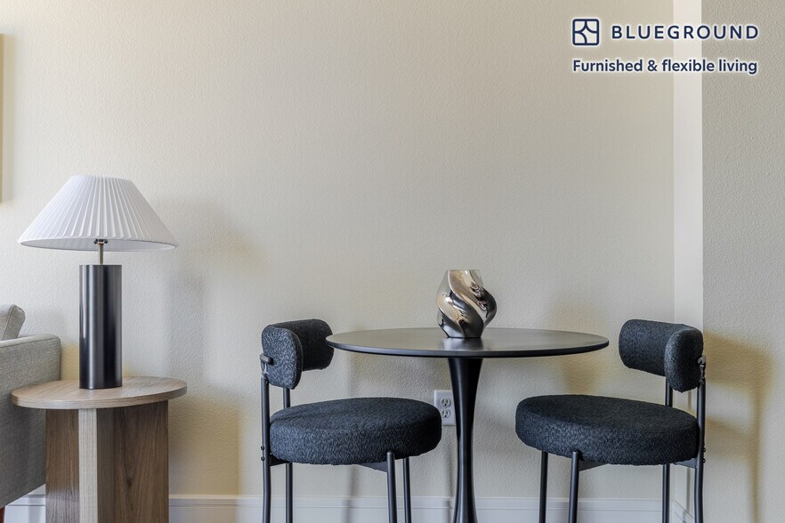 Building Photo - 214 Barton Springs Rd