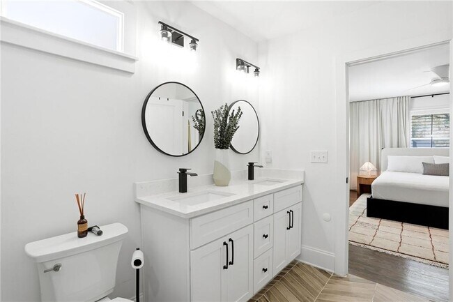 Building Photo - 496 Shannon Dr SW