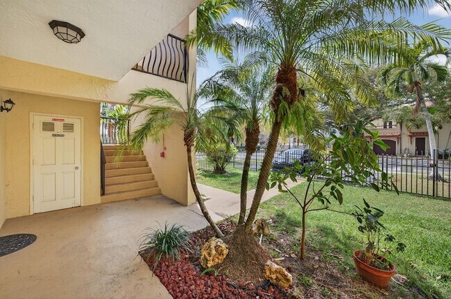 Building Photo - 901 NE 3rd St