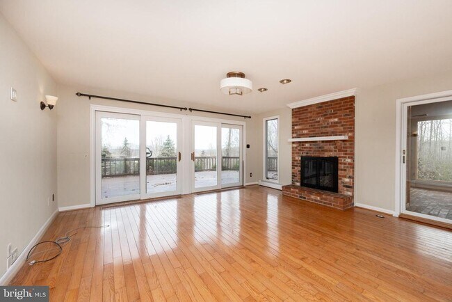 Building Photo - 1104 Tinker Hill Ln