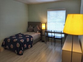 Building Photo - 5 Bayard Rd