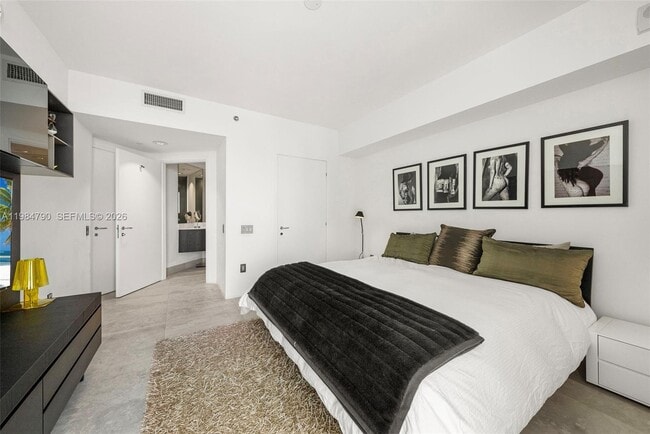 Building Photo - 450 Alton Rd