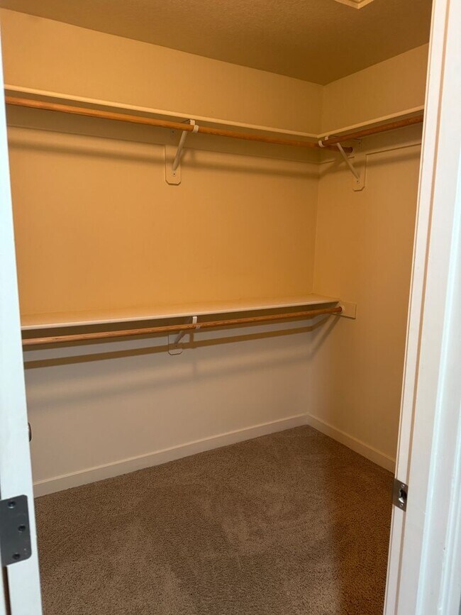 Building Photo - Beautiful 2br/2.5ba Townhome in Arbor Parc...