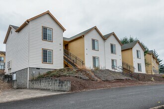Building Photo - 2-Bedroom, 1-Bath 2-Story Townhouse Apartment Off Bailey Hill!