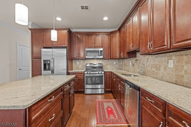 Building Photo - 52 Parkside Dr