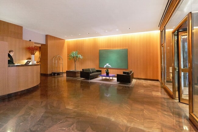 Building Photo - 15 W 53rd St