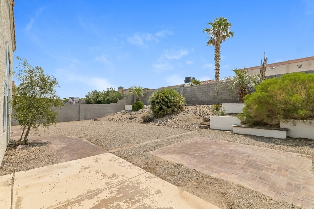Building Photo - 445 Opal Dr