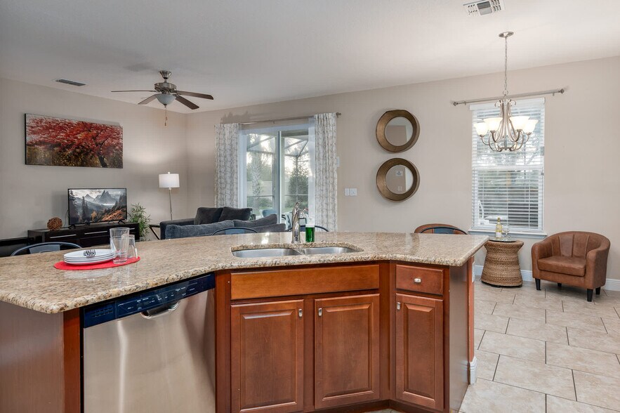 Building Photo - 4312 Acorn Ct