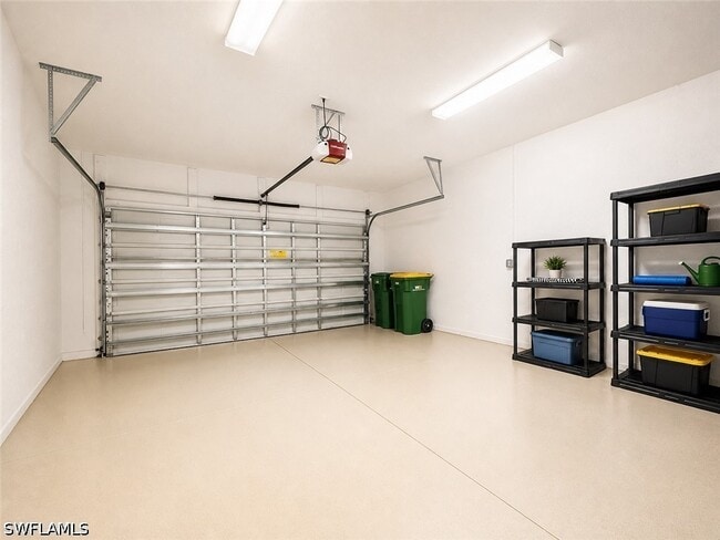 Building Photo - 1367 Artesia Dr E