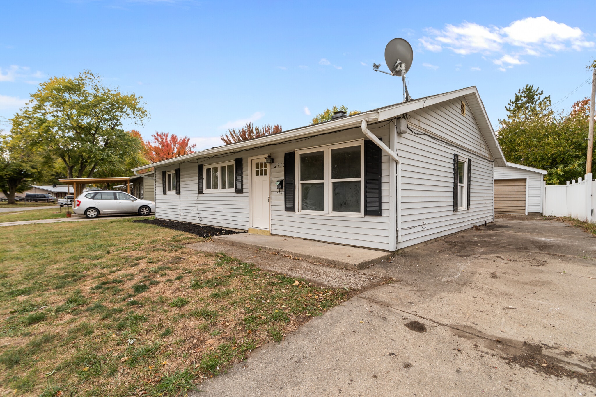 Building Photo - 2713 N Delphos St