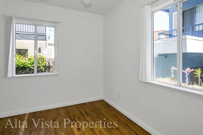 Building Photo - Great two bedroom, one bath beach bungalow...