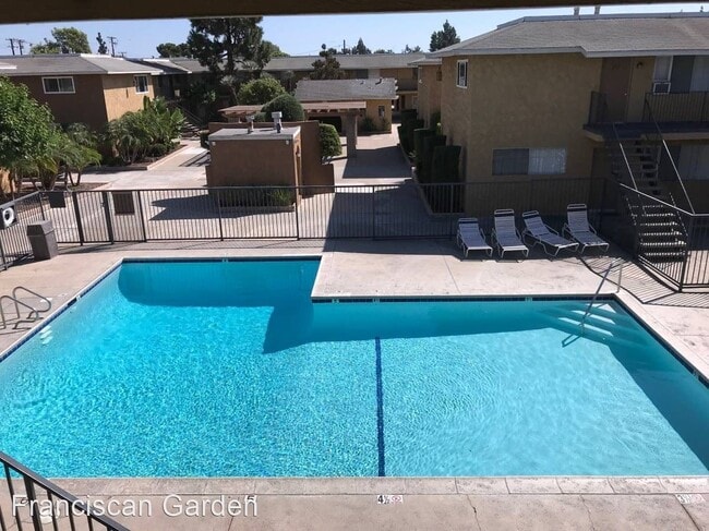 Building Photo - 13091 Yockey St